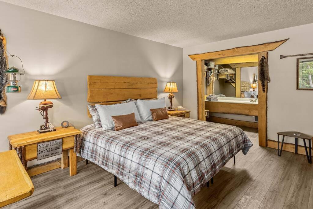 Stonegate Lodge Fire Pit 50In Tv Salt Water Pool Fast Wi-Fi Room #301 Eureka Springs Εξωτερικό φωτογραφία
